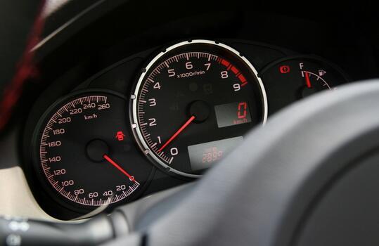 開(kāi)車(chē)省油技巧！教你用最少的油跑最遠(yuǎn)的路