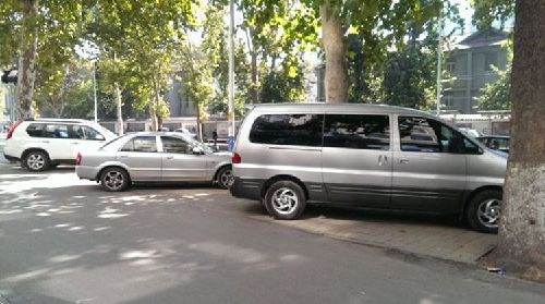 違章停車(chē)被拖壞，就該自認(rèn)倒霉？告訴車(chē)主如何獲得賠償