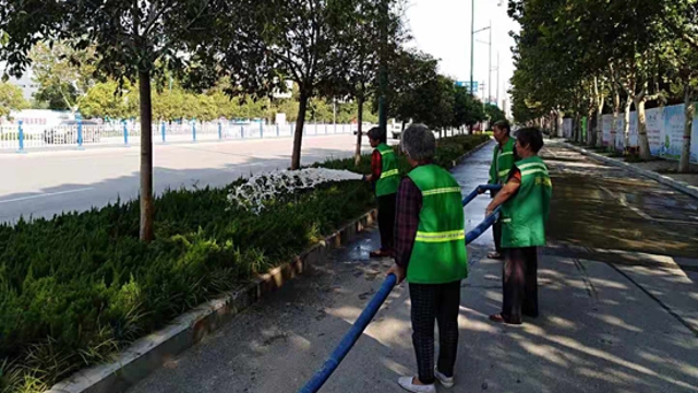 扮靚城市，為國(guó)慶增光添彩